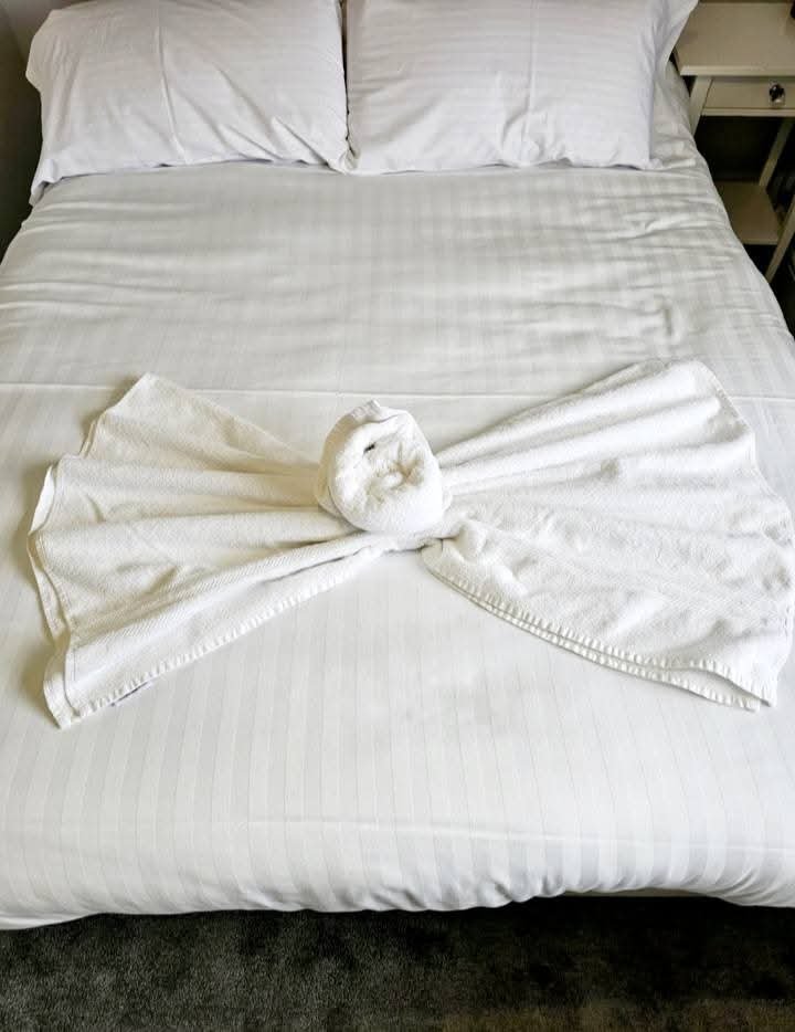 Mtp white bed made